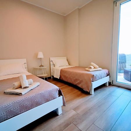 Attico Belvedere Centralissimo Vista Mare Apartman Termoli Kültér fotó