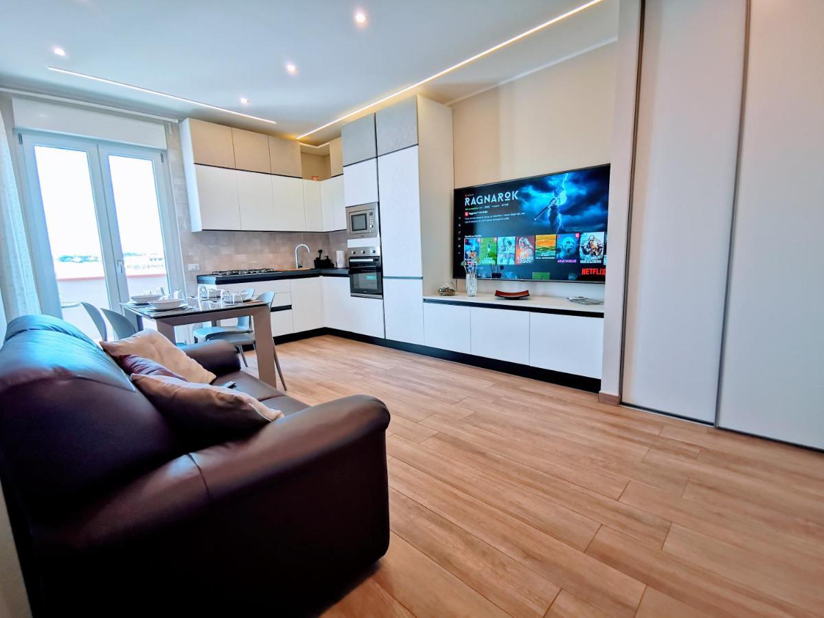 Attico Belvedere Centralissimo Vista Mare Apartman Termoli Kültér fotó